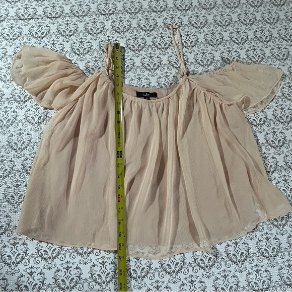 Lulu's Cream Off-Shoulder Women's Top - Picture 11 of 12